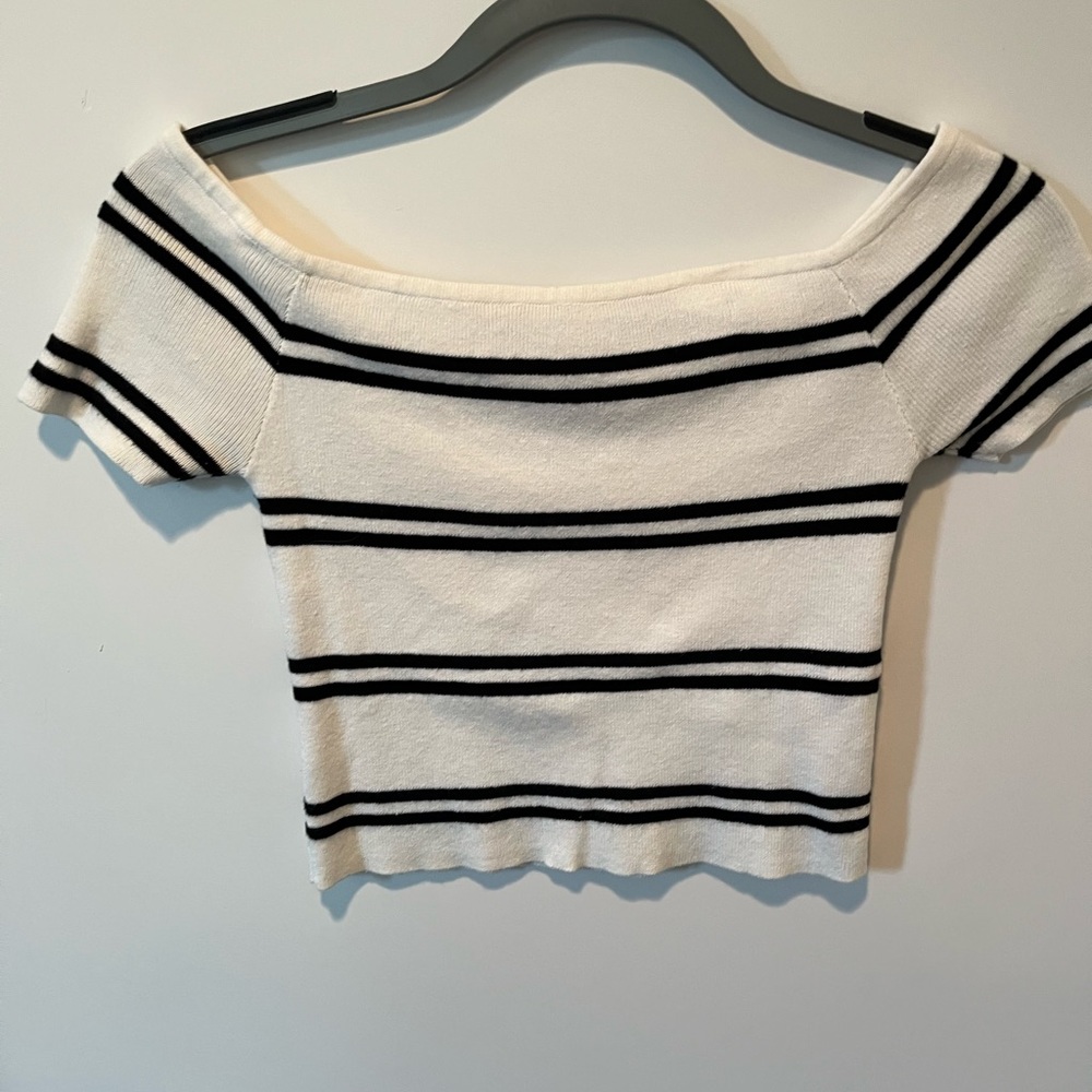 Forever 21 white with black stripes crop top